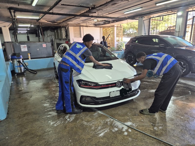 Vroom wash - Photo 2